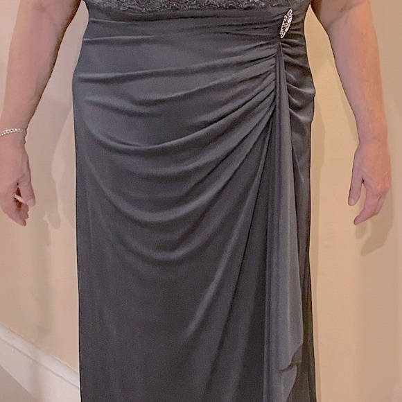 NWT elegant blue/grey gown - Picture 6 of 15